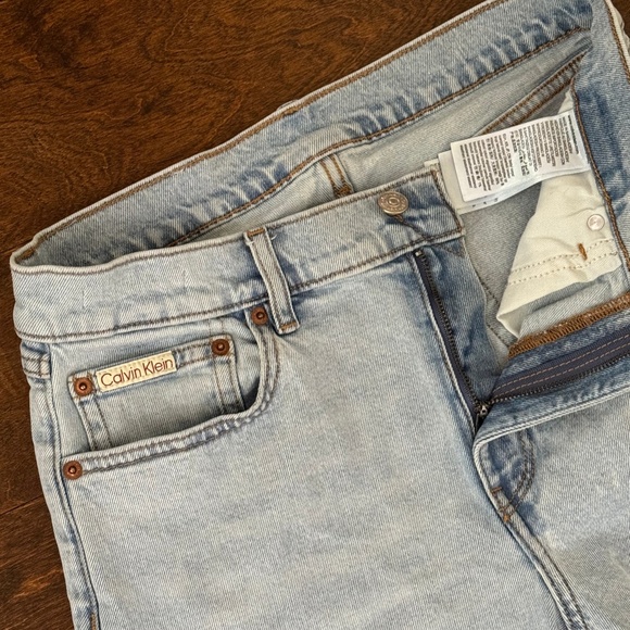 Calvin Klein Signature 90s Straight Denim Jean size 28 Y2K Vtg Mom Jeans - Picture 3 of 6